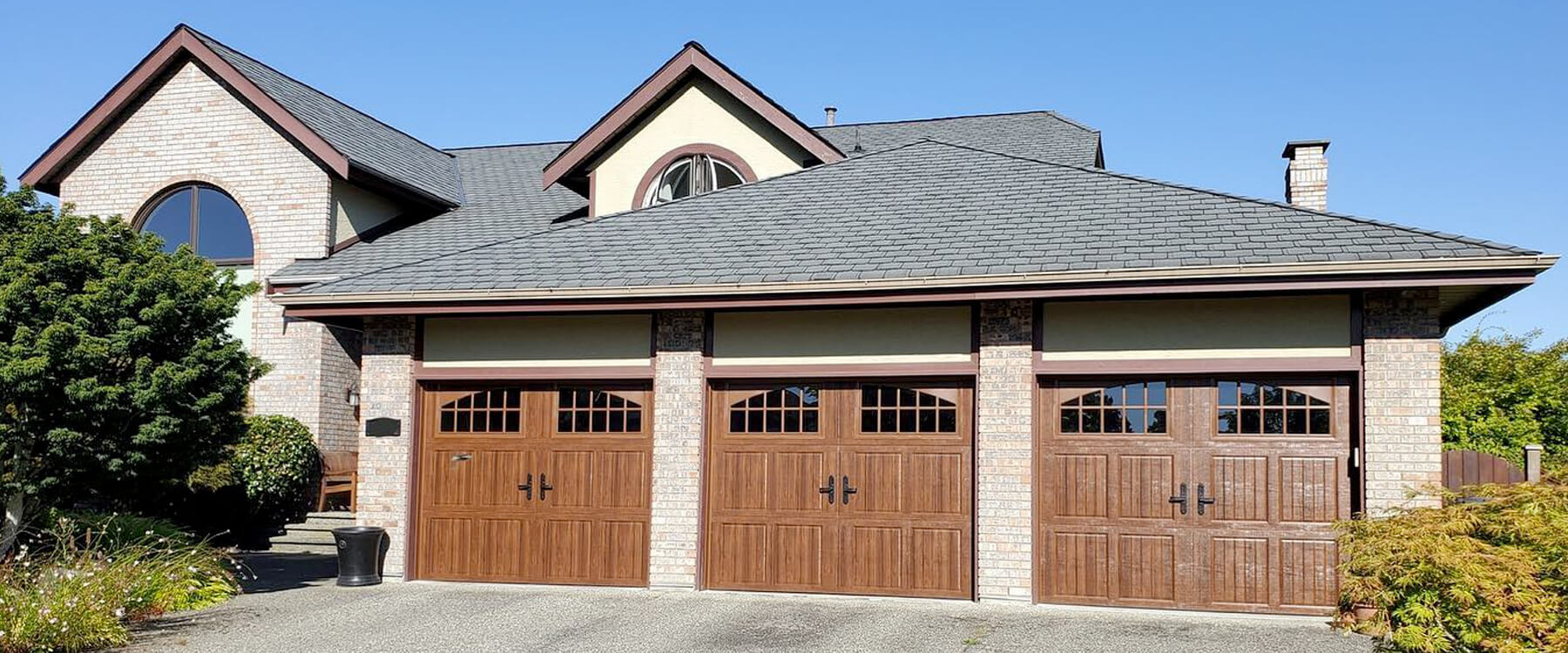 How to Choose the Right Size Garage Door for Your Home