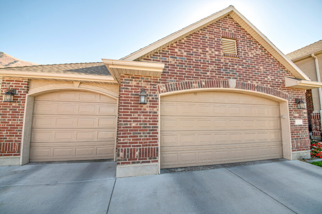 Steel garage Doors